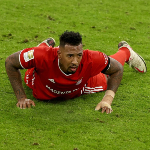 Javila se majka poznatog fudbalera: "Moj sin godinama zlostavlja žene"