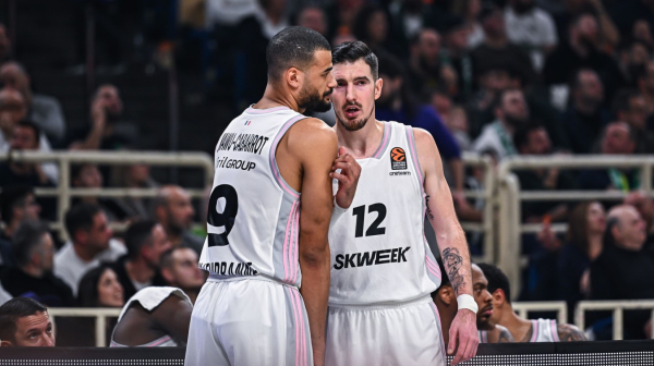 Asvel udaljio Efes od plej-in trke i pomogao Partizanu