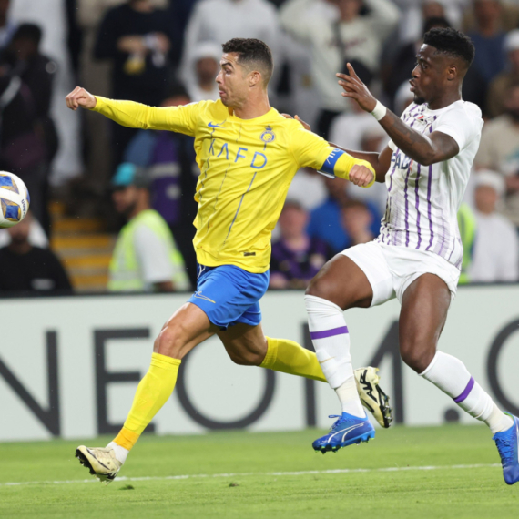 Ronaldov osmi gol iz penala – Mitrović na "-3" od Portugalca