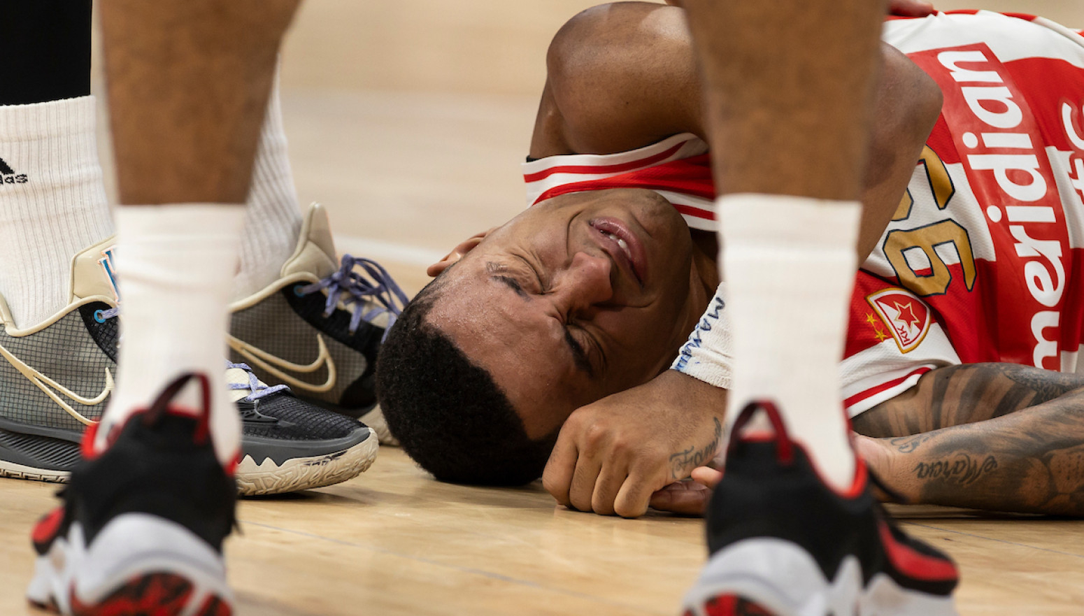 Jago mora na operaciju