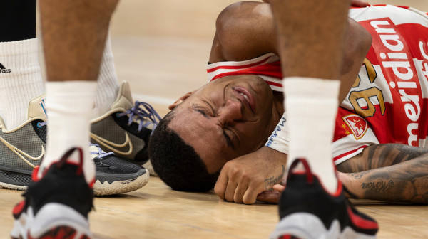 Jago mora na operaciju