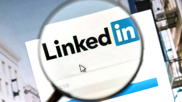 LinkedIn uvodi nove mere: Staje na put lažnim profilima i biografijama
