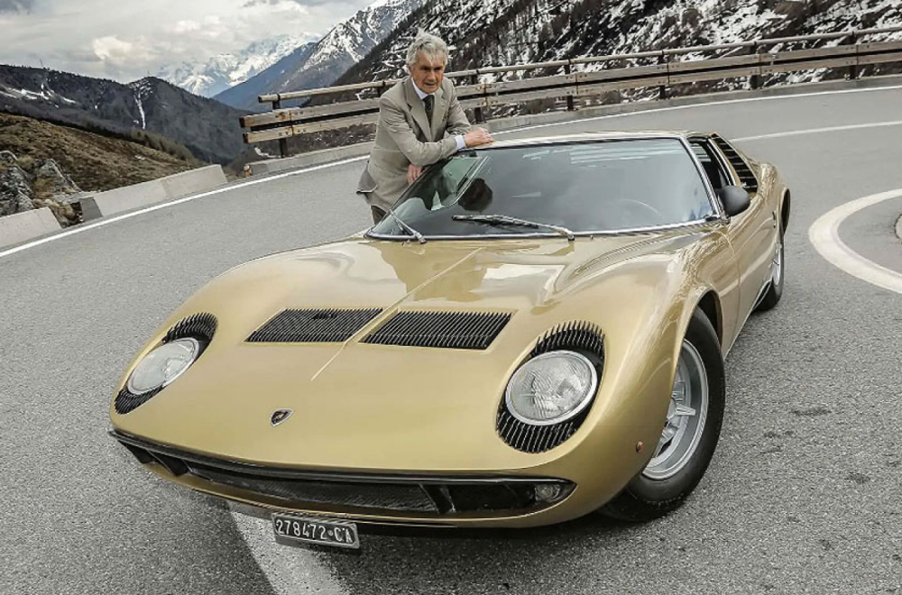 Neverovatna priča iz Njujorka: Čovek 40 godina krio Lamborghini u svom stanu VIDEO