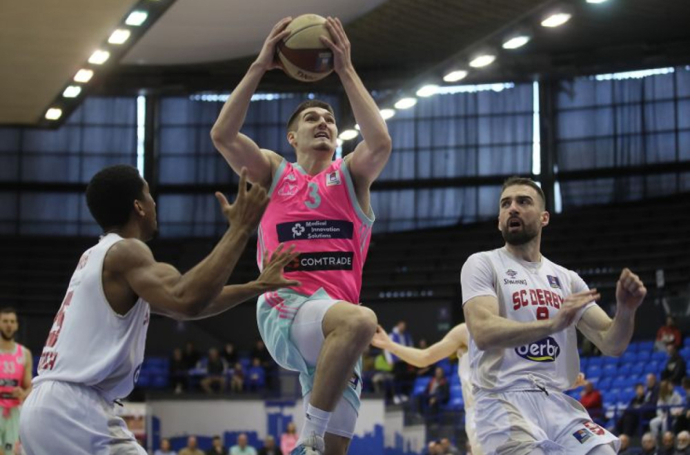 Mega bolja od "studenata"