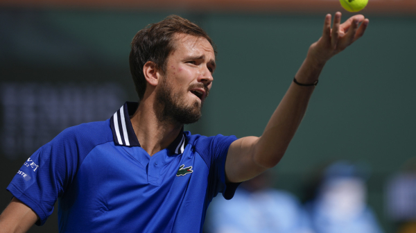 Medvedev "pecnuo" publiku posle poraza VIDEO