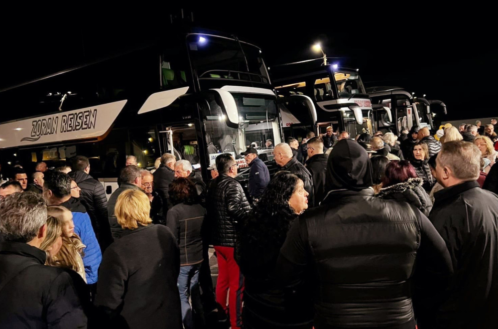 Delegacija od 300 ljudi iz Srbije stigla u Beč FOTO/VIDEO