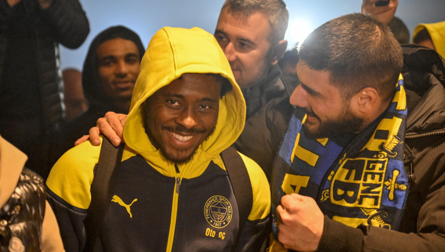 Tadićev saigrač heroj: Jurišao na huligane i nokautirao ih VIDEO