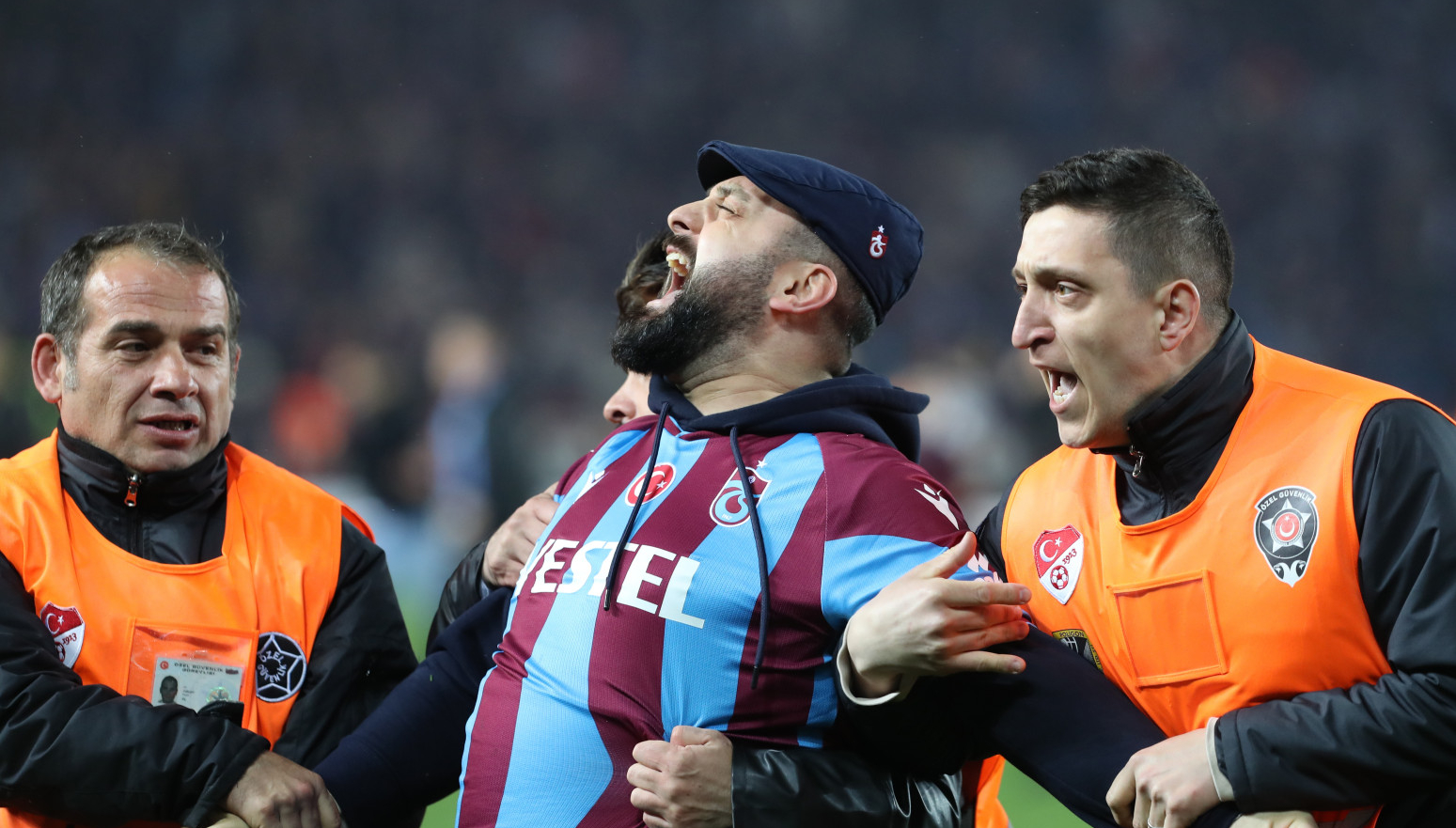 Uhapšeno 12 osoba posle incidenta na meču Trabzonspora i Fenerbahčea