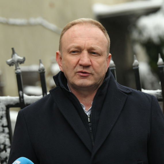 Opozicija tvrdi da se u Niš "uvoze fantomski birači" a danas ih je manje nego kada su oni bili na vlasti