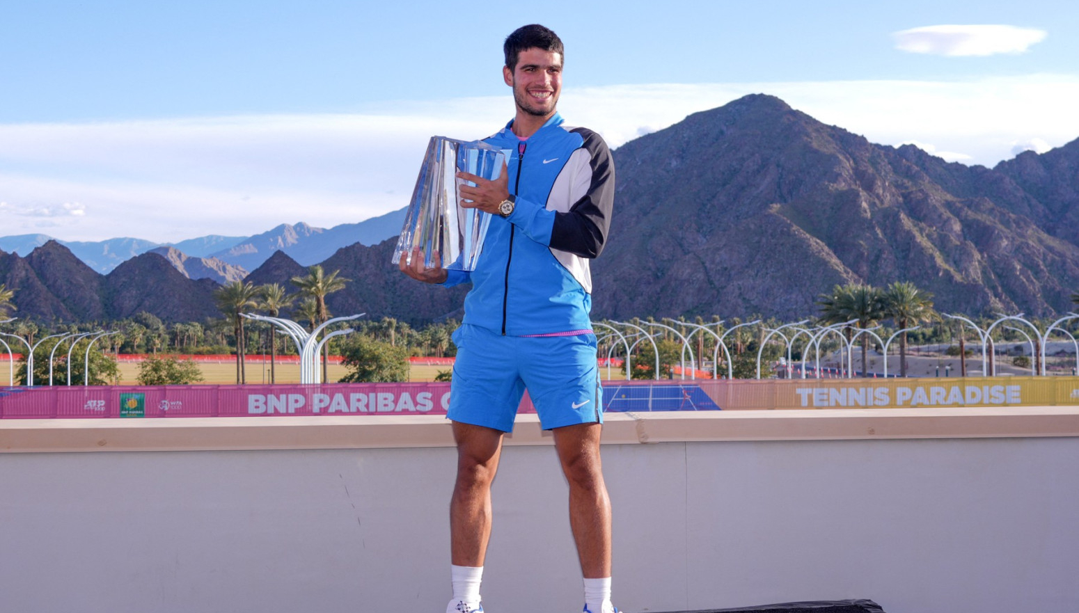 Brzi Gonzales – trese se Novakov tron