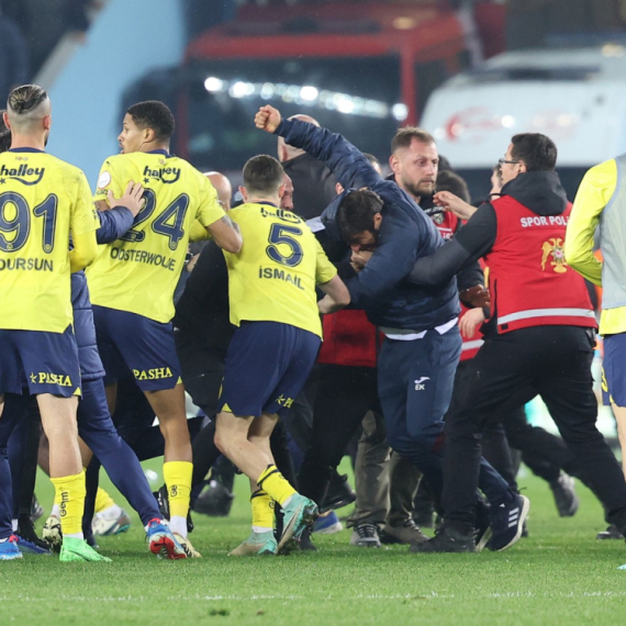 Izrečene kazne, u Trabzonu besni na savez: Je*em te, pravdo