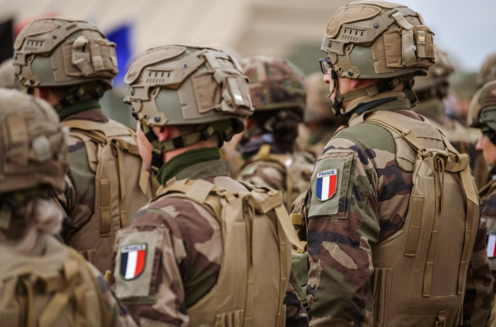 To stop Putin: the French are sending the army to the front?