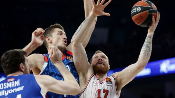 Važna pobeda Efesa – Olimpijakos pao posle skoro dva meseca