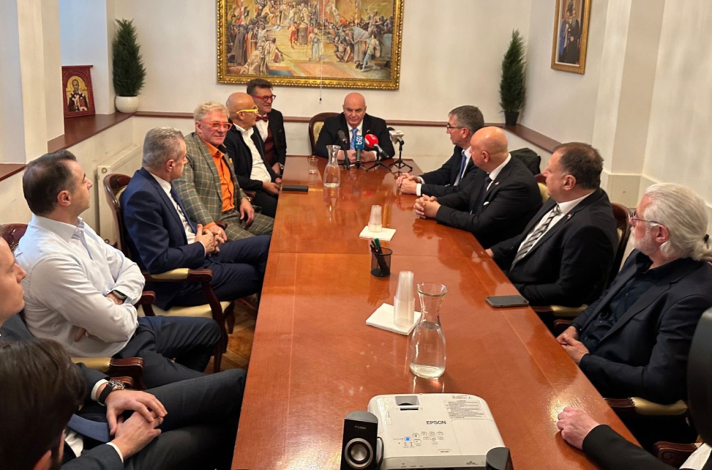 Palma u Beču okupio srpske privrednike i pozvao ih da se vrate u Srbiju