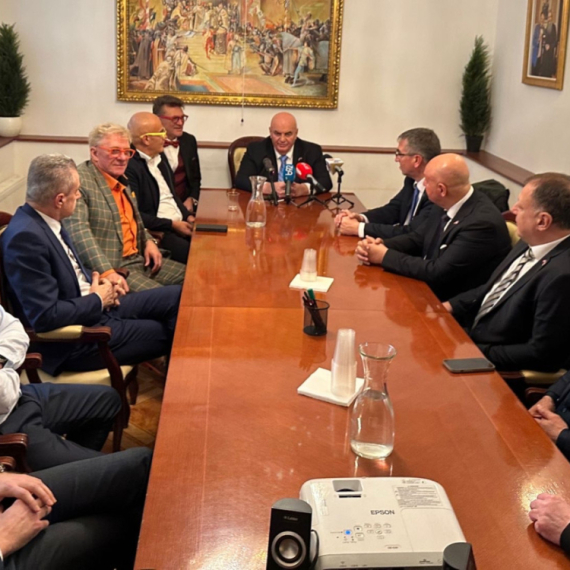 Palma u Beču okupio srpske privrednike i pozvao ih da se vrate u Srbiju