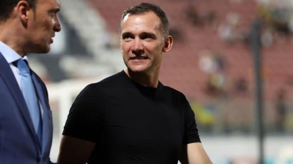 Makedonci uručili dres Ševčenku FOTO