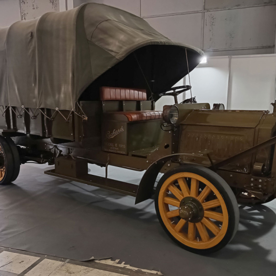Solunac iz Prvog svetskog rata i "Beba Lončar" na Sajmu automobila FOTO