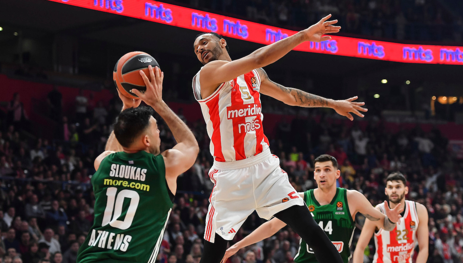 Zvezda se oprostila od plej-ina; Sudije napravile maraton; Lesor o "džungli"