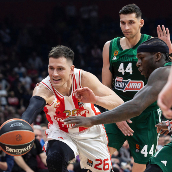 Zakucavanja su efektna, trojke efikasnije – šesti poraz u nizu Zvezde