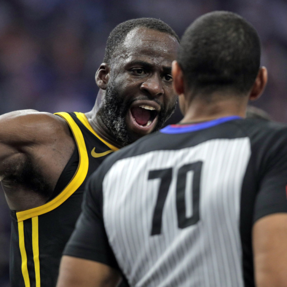 Drejmond Grin protiv svih