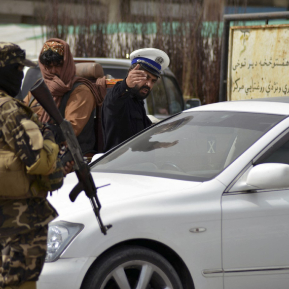 Ljudi čekali u redu, a onda je odjeknulo; Napad bombaša samoubice, 20 mrtvih FOTO