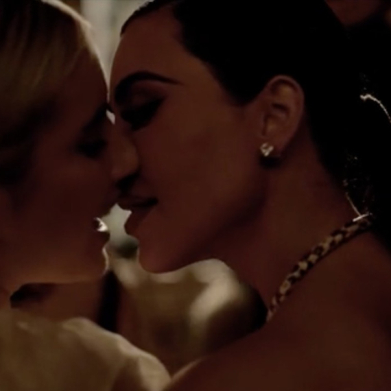 Kim Kardašijan se u zanosu ljubila sa glumicom: Ljudi šokirani FOTO/VIDEO