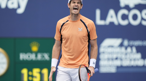 Mari objasnio neobično ponašanje: Nisam robot