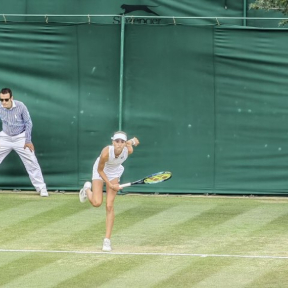 Srpsko tenisko čudo (14) niže pobede na startu karijere