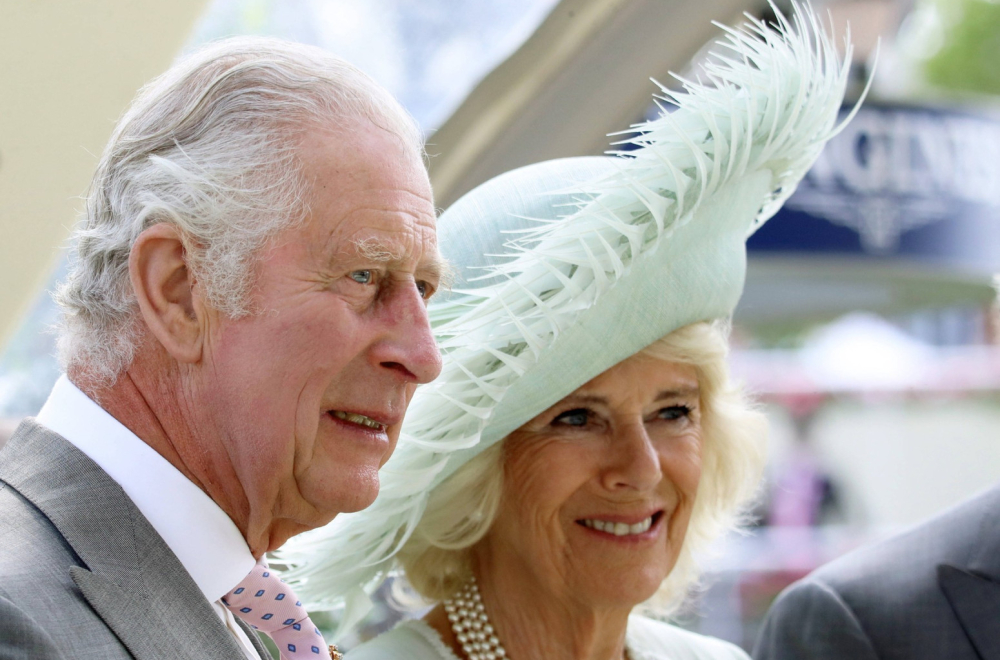 Kralj Čarls i Kamila objavili čestitku: 50.000 lajkova FOTO