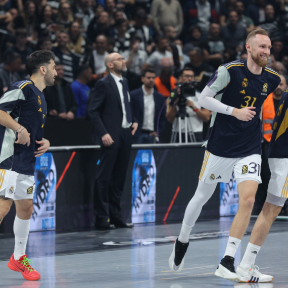 Paklen doček za Real: Višeminutni zvižduci u Areni, ovacije za Egzuma VIDEO