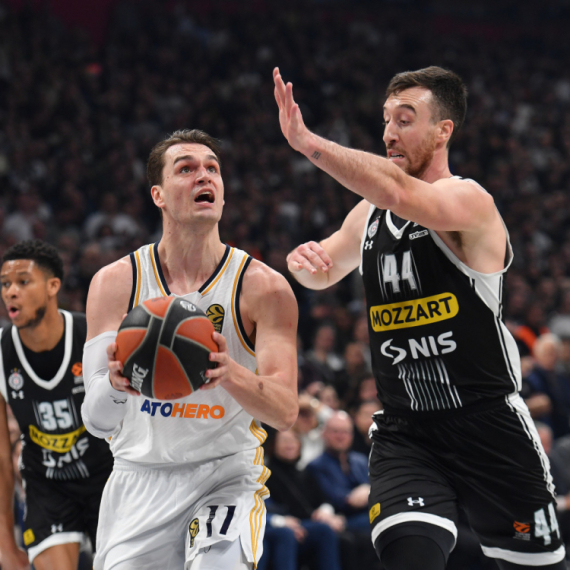 Super Mario – viši kraljevski nivo za Partizan