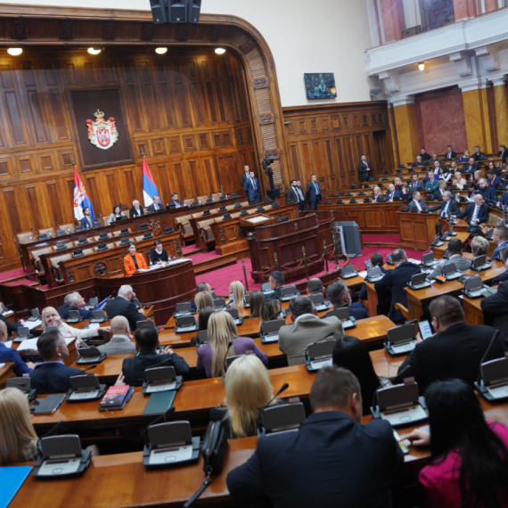 Građani Srbije, ove godine dobijamo 4 nova zakona i uticaće na skoro sve