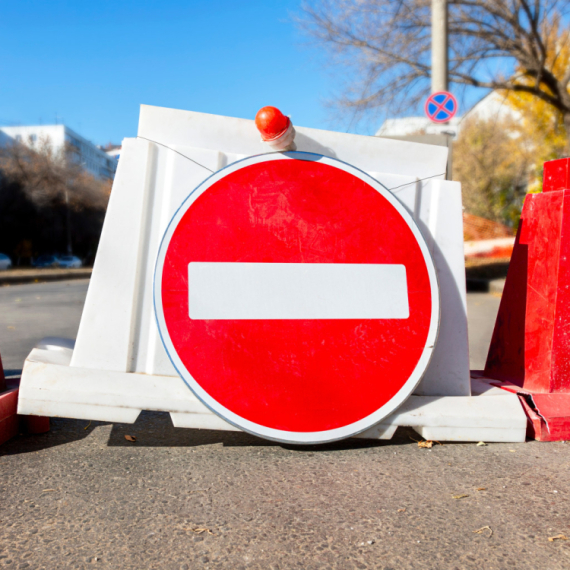 Zatvoreno više ulica u Novom Sadu: Evo gde je sve zabranjen saobraćaj