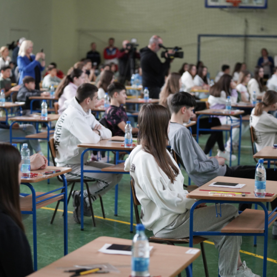 Ministarka: Probna mala matura od suštinskog značaja za osmake