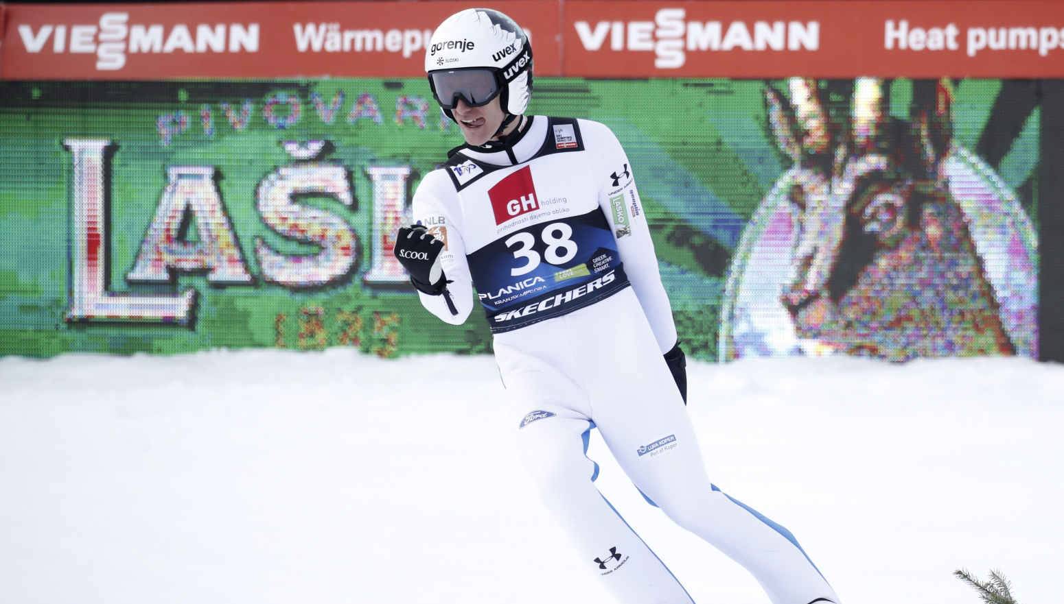 Filmski oproštaj – Prevc slavio na Planici VIDEO