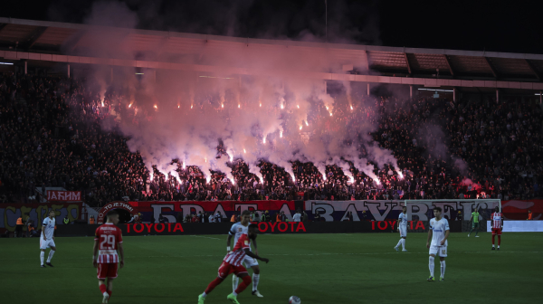 Bakljada Delija, uzvratili i navijači Zenita FOTO