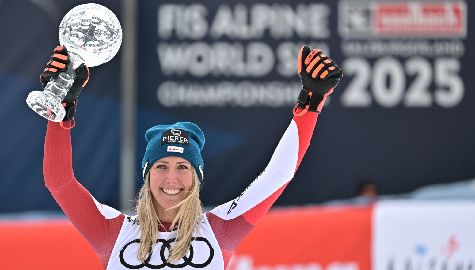 Mali kristalni globus u spustu za Hiter