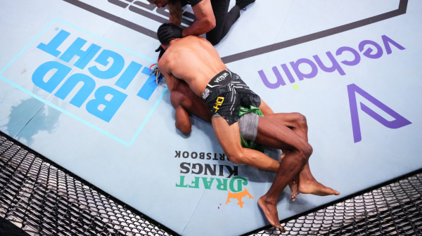 UFC debitant ujeo sunarodnika – momentalno izbačen iz takmičenja