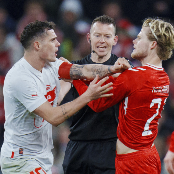 Džaka "poludeo" zbog poteza Danca: Zar se to radi u prijateljskoj utakmici?