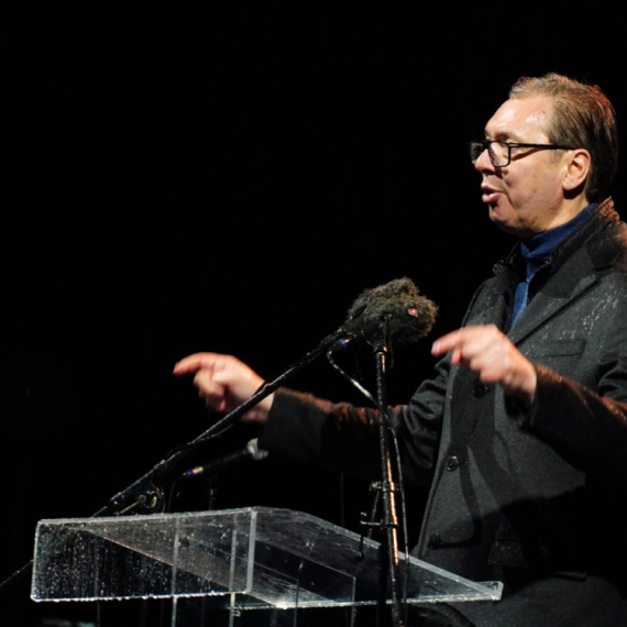 Ne zaboravljamo NATO agresiju; Vučić u Prokuplju: Hteli su da nam unište Srbiju, ali mi se još ne damo