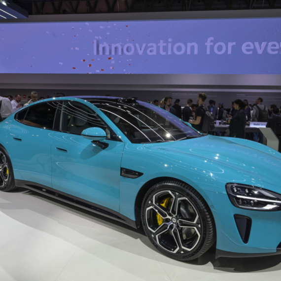 Odmah se vidi efekat: Prvi Xiaomi automobil digao cene akcija
