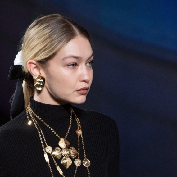 Slavnoj manekenki ni šoping nije pomogao da se oraspoloži FOTO