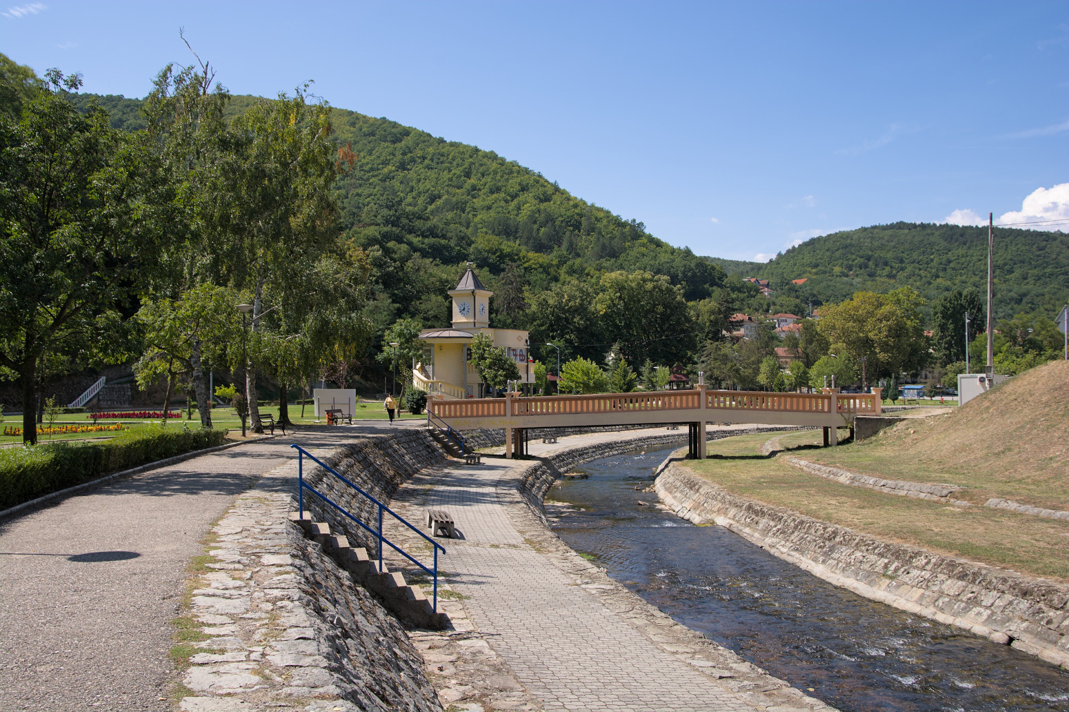 Ova srpska banja ima najtopliju mineralnu vodu u Evropi: Kraljevi su ovde tražili lek FOTO