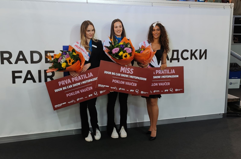 Izabrana Mis sajma automobila: Ovo su najlepše hostese FOTO