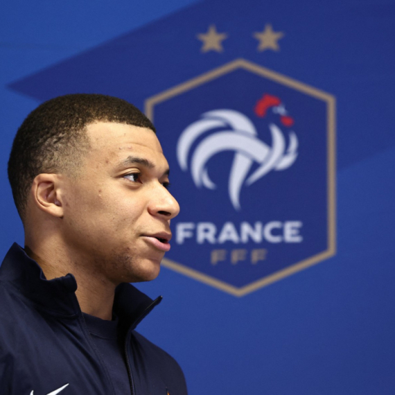 Mbape u Parizu hrabrio 2.000 dece da se bave sportom