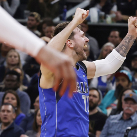 Novi tripl-dabl Dončića, povreda Nurkića, Sabonis je "mašina" VIDEO