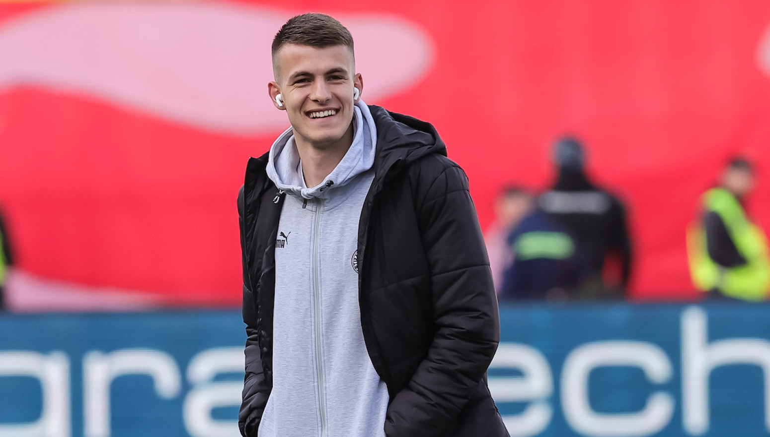 Baždar posle debija u desu Srbije: Neverovatno, do juče sam ih gledao na televiziji VIDEO