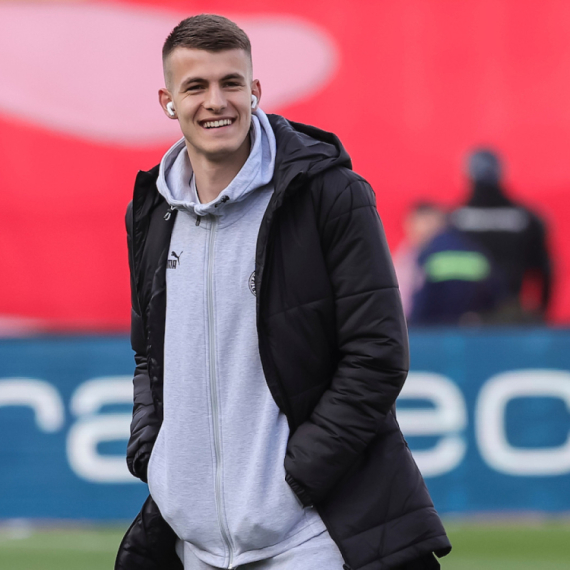 Baždar posle debija u desu Srbije: Neverovatno, do juče sam ih gledao na televiziji VIDEO