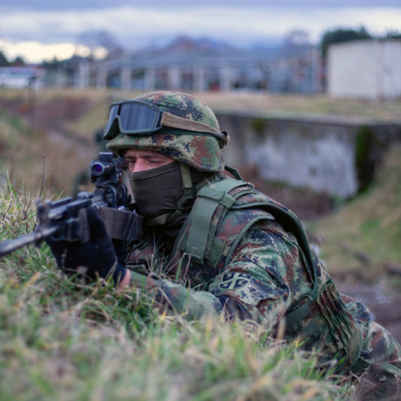 Vojna policija na javnim mestima u većim gradovima