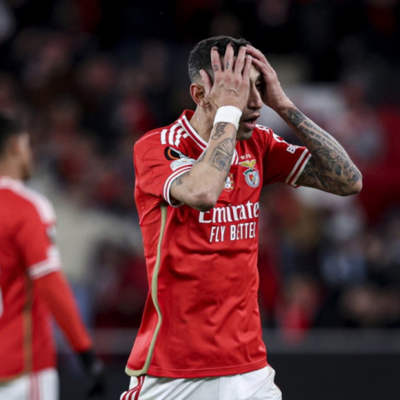 Bande Rosarija mecima "zovu" Di Mariju i Mesija